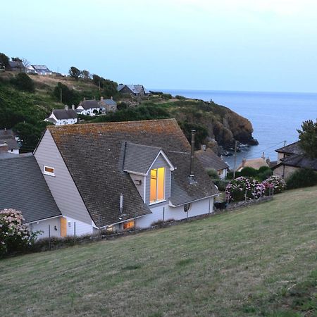 Spinnaker Cadgwith Holiday Home Exterior photo