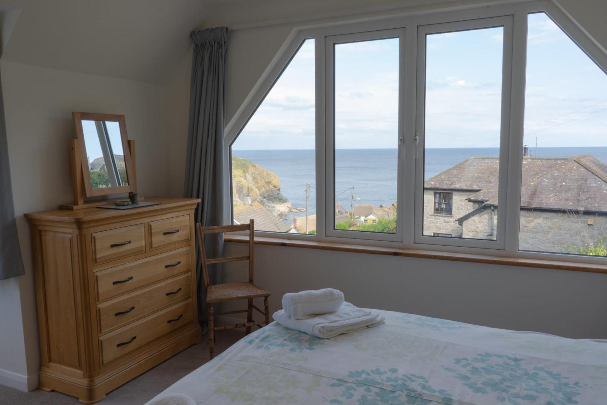 Spinnaker Cadgwith Holiday Home Exterior photo